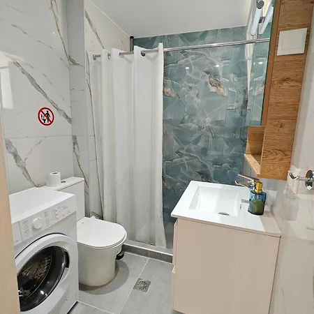 شقة Modern Near Metro سالونيك